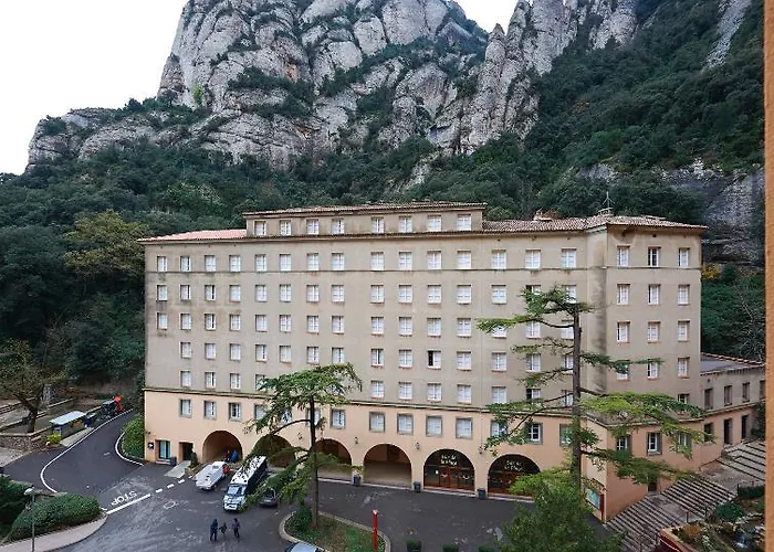 Cel.les Abat Marcet Hotel Montserrat