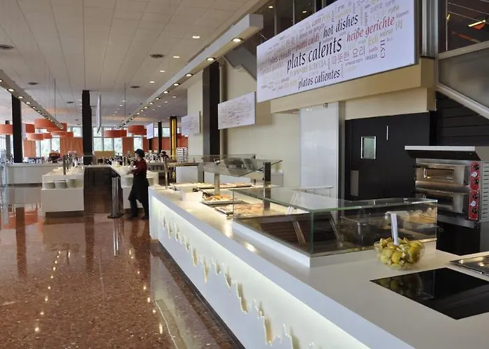 Cel.les Abat Marcet Hotel Montserrat